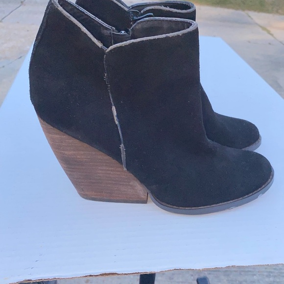 Black Suede Leather Ankle Boots Wood Wedge Heel Side Zip Closure - Picture 3 of 5
